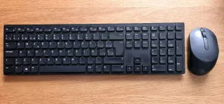 Teclado y ratón inalámbrico Dell negro