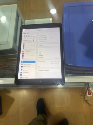 iPad 6ta Gen 32GB A1893 Plata