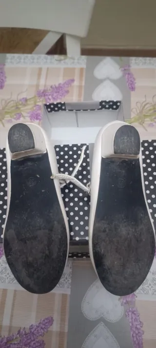 Zapatos de fallera/flamenca blancos talla 33