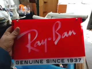 Cartel Ray-Ban Expositor