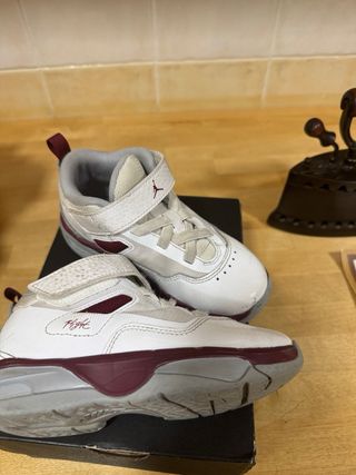 Zapatillas baloncesto niño talla 28