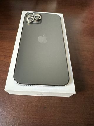 Vendo IPhone 12 Pro en perfecto estado.  El móvil