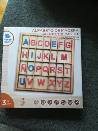Alfabeto de Madera Mundo Diver