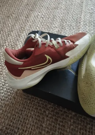 Zapatillas Nike baloncesto Talla 39