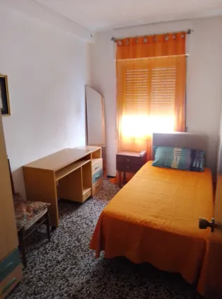 Alquilo habitación !