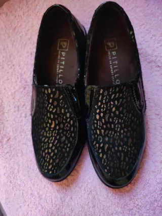 Zapatos Pitillos Negros, bronce y charol