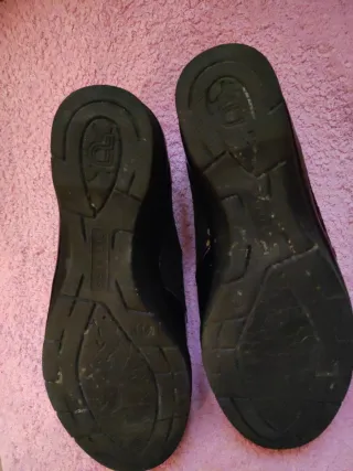 Zapatos Pitillos Negros, bronce y charol