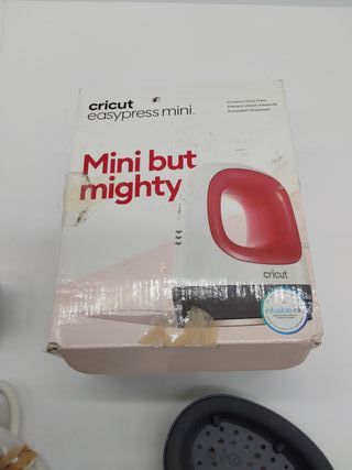 Cricut EasyPress Mini | Prensa térmica compacta para vinilo termoadhesivo (HTV), Infusible Ink y productos de sublimación | Fram