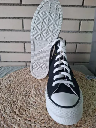 Zapatillas converse negras con puntitos