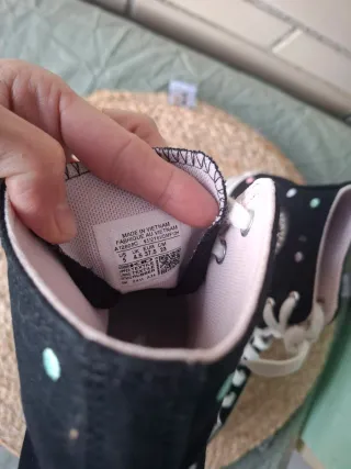 Zapatillas converse negras con puntitos