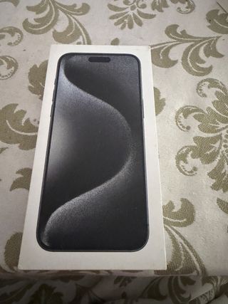 Caja iphone 15 pro max en perfecto estado