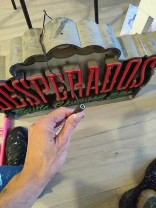 Cartel neon desperados