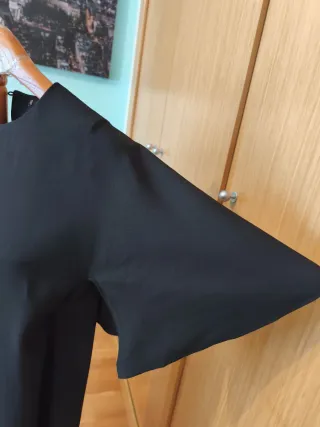 Vestido elegante negro T,M de Mango.Nuevo