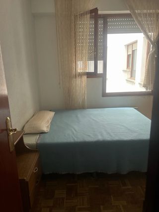 Se alquila habitación