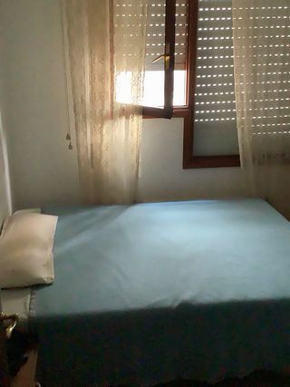 Se alquila habitación