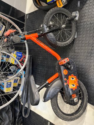 Bicicleta infantil naranja