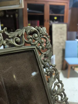 Marco de bronce antiguo