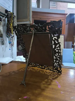 Marco de bronce antiguo