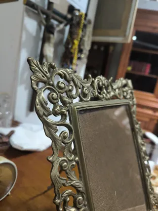 Marco de bronce antiguo