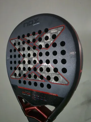 Pala de pádel Nox 18K+ 2025