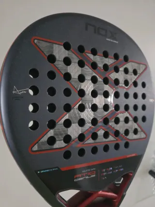 Pala de pádel Nox 18K+ 2025