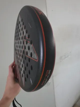 Pala de pádel Nox 18K+ 2025