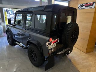 Land Rover Defender 90 Autobiography 67th An.