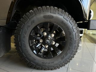 Land Rover Defender 90 Autobiography 67th An.