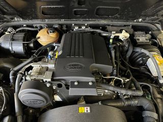 Land Rover Defender 90 Autobiography 67th An.