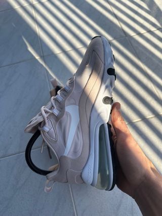 Nike Air Max 270 - 37.5