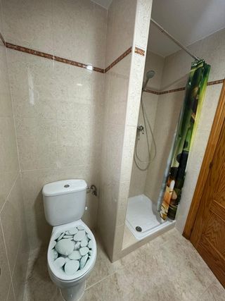 Se alquila habitación