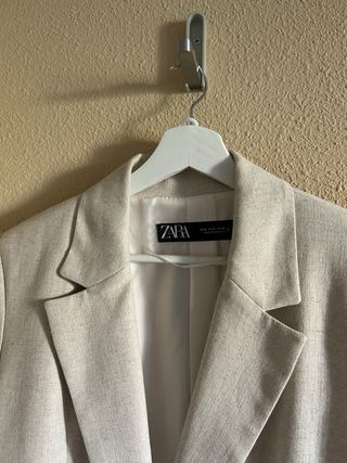 Americana Blazer beige – Zara (Talla M)
