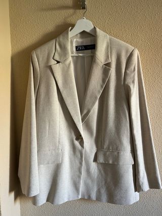 Americana Blazer beige – Zara (Talla M)
