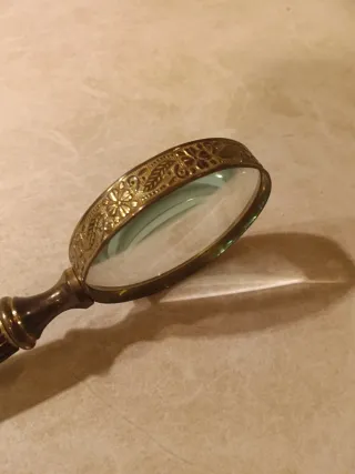 Lupa antigua, años 20