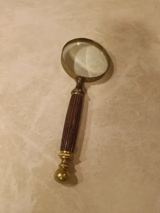 Lupa antigua, años 20