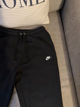 2 pantalones nike originales a 35€