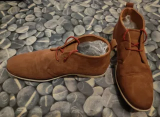 Botines de serraje hombre.