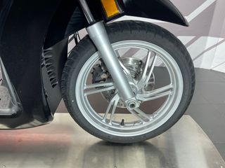 Honda SH 350 ABS Negra