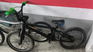 Lote 3 Bicicletas: 2 BMX y 1 MTB Mujer