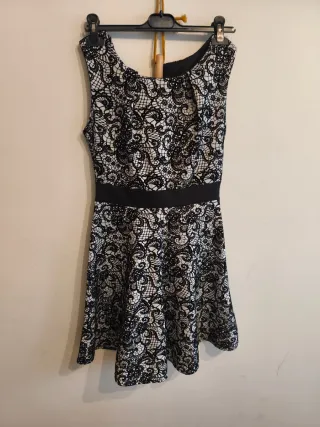 Vestido encaje negro y blanco talla M
