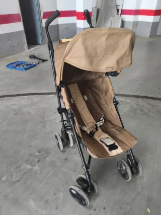 Silla de paseo Inglesina color marrón