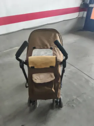 Silla de paseo Inglesina color marrón