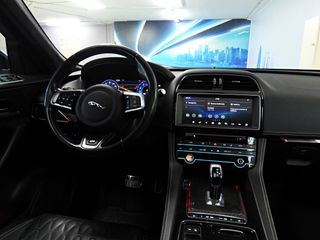 Jaguar F-Pace 2019