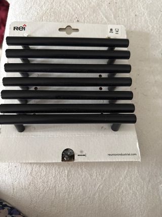 Lote 7 tiradores negros