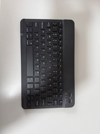 Funda y teclado para tablet