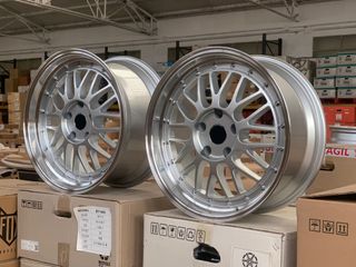 4 LLANTAS 8x18 y 9x18 5x120 et20 74.1 stilo bbs LM
