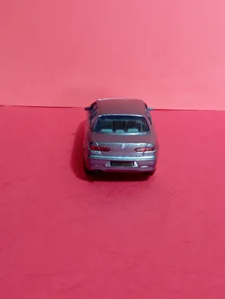 Bburago Alfa Romeo 156 1:43