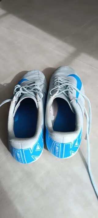 Scarpe da calcio Nike azzurre e blu con tacchetti