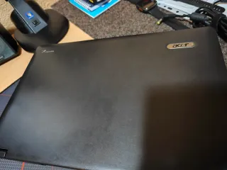 Portátil Acer con Batocera 110.000 títulos