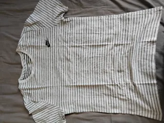 Camiseta Nike estilo reverso